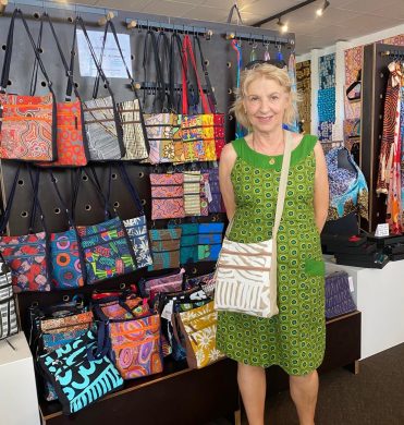 Olga customer Delia bag Songlines Flying Fox Fabrics Aboriginal art