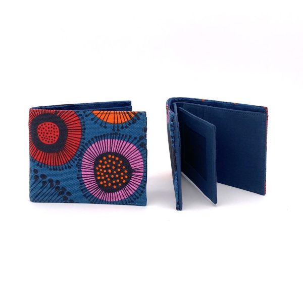 Lindon wallet made with Jocelyn Proust fabric in eucalyptus design by Flying Fox Fabrics
